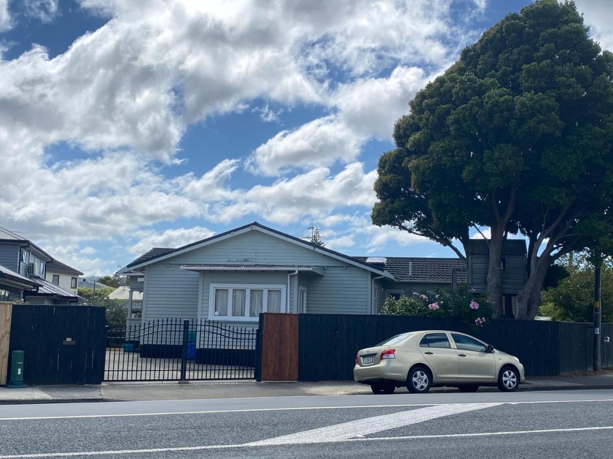 Knights Rd Beauty Lower Hutt Exterior foto